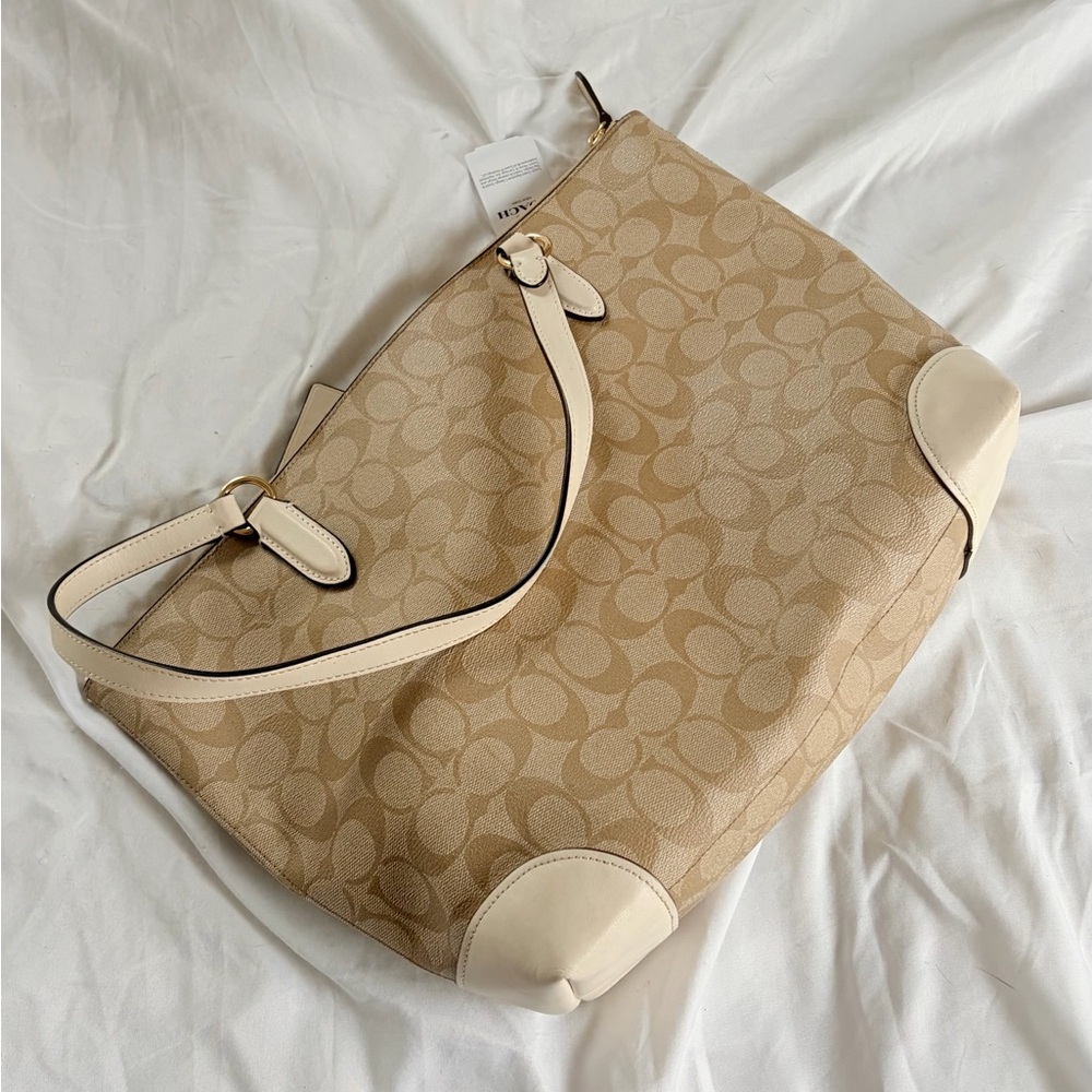 Coach Signature Zip Tote